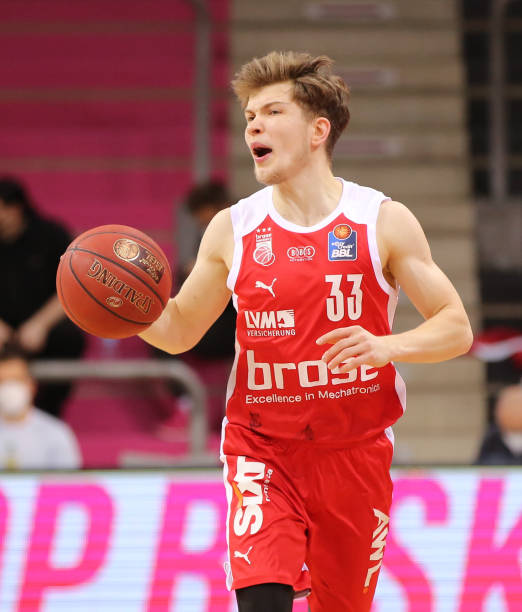 在探讨这场 在探讨这场