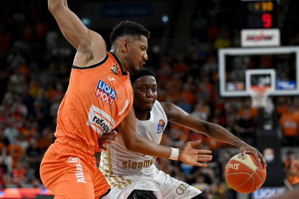 中再次成为 中再次成为