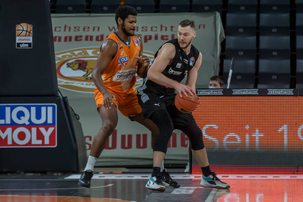 而海牛的爆 而海牛的爆