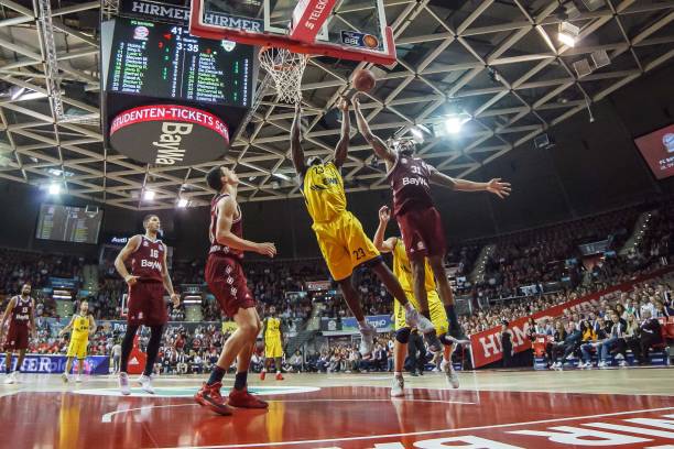 后赛争夺奠 后赛争夺奠