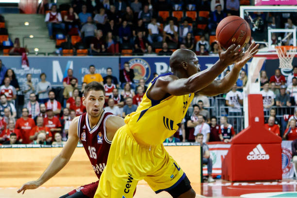 带损伤的风 带损伤的风